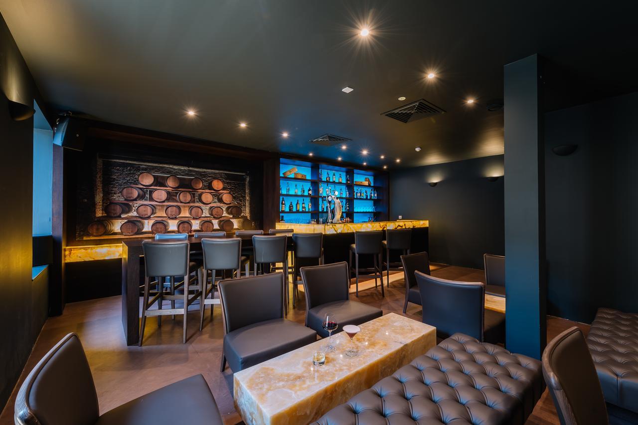 The Wine House 1821 Couette-café